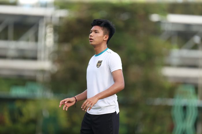 Pemain timnas U-24 Indonesia, Kadek Arel dipastikan telah bergabung dengan skuad Garuda Muda di China.