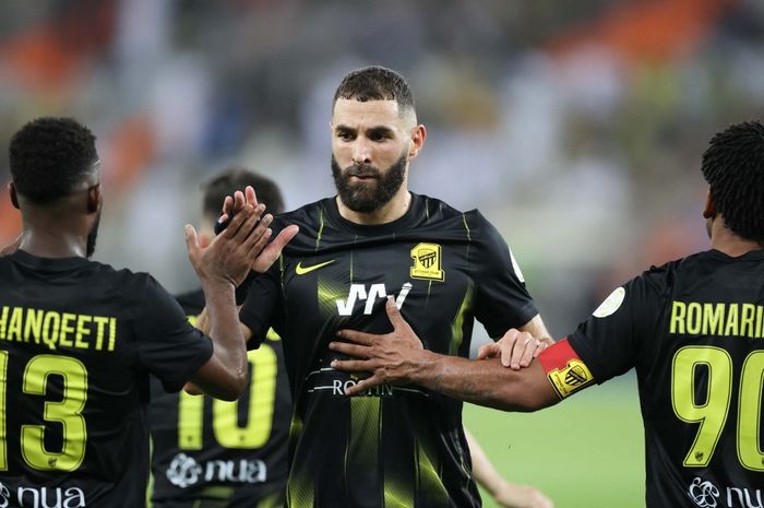 Karim Benzema saat merayakan gol Al Ittihad ke gawang Al Tai pada duel lanjutan Liga Arab Saudi 2023-2024. Benzema cs akan membuka turnamen Piala Dunia Antarklub 2023, Selasa (12/12/2023), sedangkan Man City bisa hadapi juara Asia di semifinal.