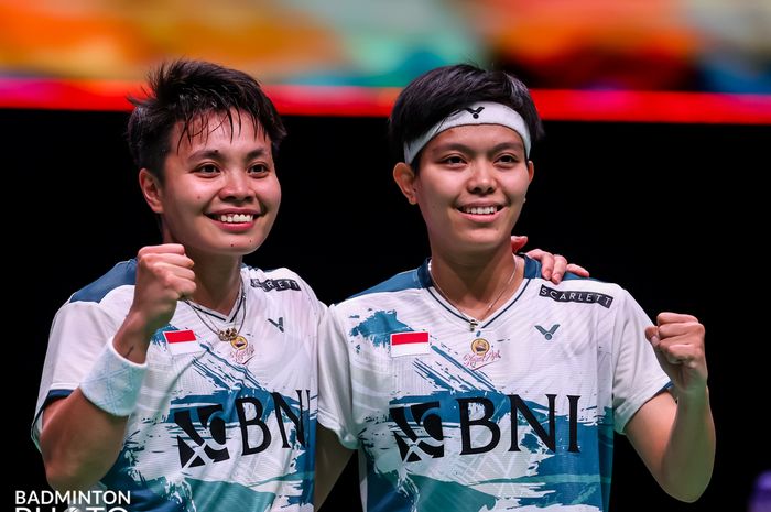 Kejuaraan Dunia 2023 - Dengan Senyuman Apriyani/Fadia Bisa Akhiri Kebuntuan 28 Tahun Ganda Putri Indonesia - Bolasport.com