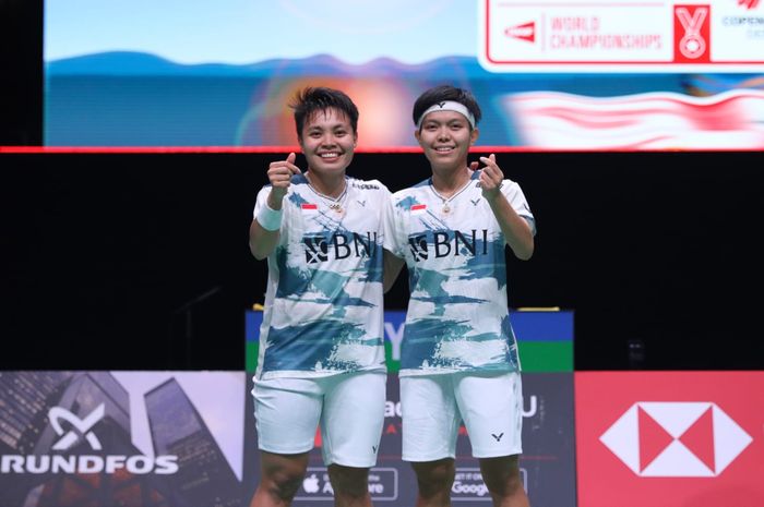 Selebrasi ganda putri Indonesia, Apriyani Rahayu/Siti Fadia Silva lolos final Kejuaraan Dunia 2023