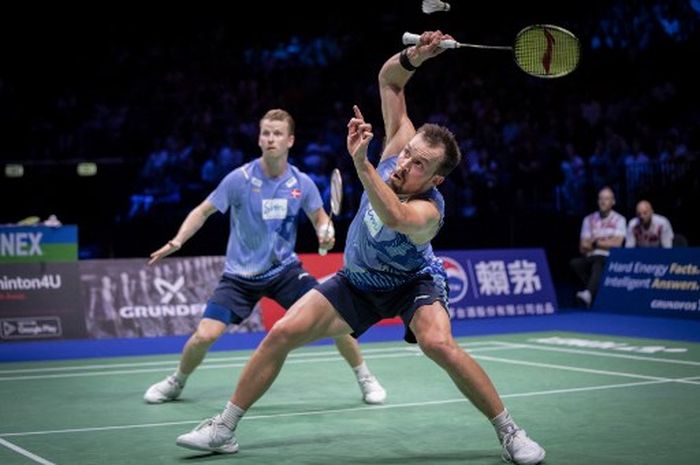 Pasangan ganda putra Denmark, Kim Astrup /Anders Skaarup Rasmussen, pada final Kejuaraan Dunia 2023 di Royal Arena, Kopenhagen, Denmark, Minggu (27/8/2023).