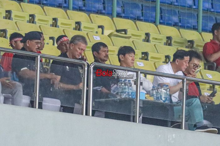 Pelatih Shin Tae-yong, hadir dalam pertandingan uji coba timnas U-17 Indonesia vs Korea Selatan U-17 di Stadion Patriot Candrabhaga, Bekasi, Rabu (30/8/2023) malam.