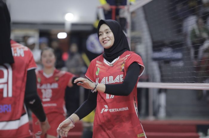 Pebola voli nasional, Wilda Siti Nurfadhilah, membawa Kalimantan Barat mengalahkan Sulawesi Tenggara pada semifinal Kapolri Cup 2023 di GOR Pangsuma, Pontianak, Kalimantan Barat, Rabu (30/8/2023).