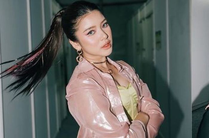 Lagu Baru Tiara Andini, Ini Lirik Flip It Up yang Mirip Lagu KPOP ...
