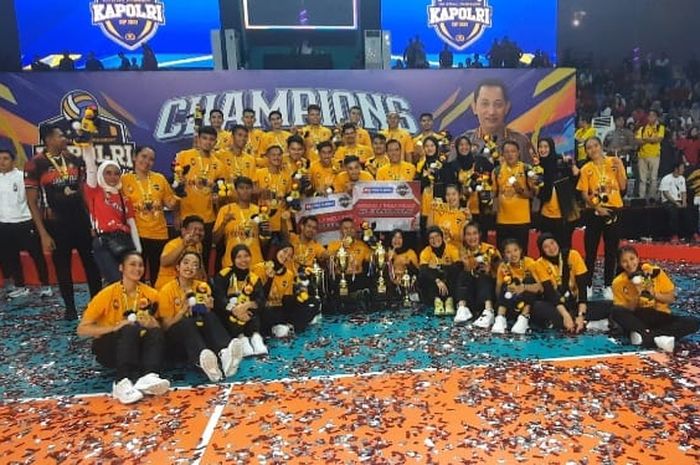 Tim voli putra dan putri Kalimantan Barat (Kalbar) berhasil mengawinkan gelar Piala Kapolri 2023