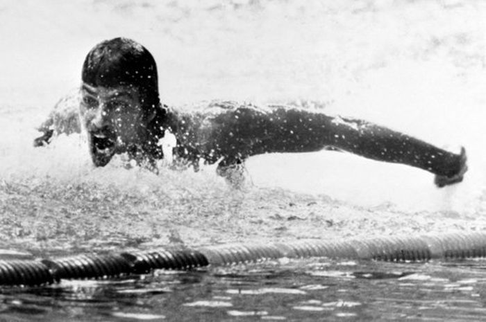 Salah satu aksi perenang Amerika Serikat, Mark Spitz, yang meraih 7 medali emas dan mengukir 7 rekor dunia di Olimpiade 1972.