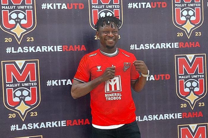 Striker asal Ghana, Derrick Sasraku, resmi direkrut Malut United FC pada Senin (4/9/2023). 