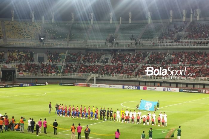 Suasana pertandingan Timnas Indonesia vs Turkmenistan di Stadion Gelora Bung Tomo, Surabaya, Jumat (8/9/2023) malam WIB