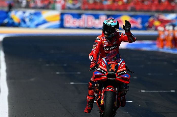 Pembalap Ducati Lenovo, Francesco Bagnaia, bersiap menjalani kemungkinan terburuk pada MotoGP Indonesia 2023