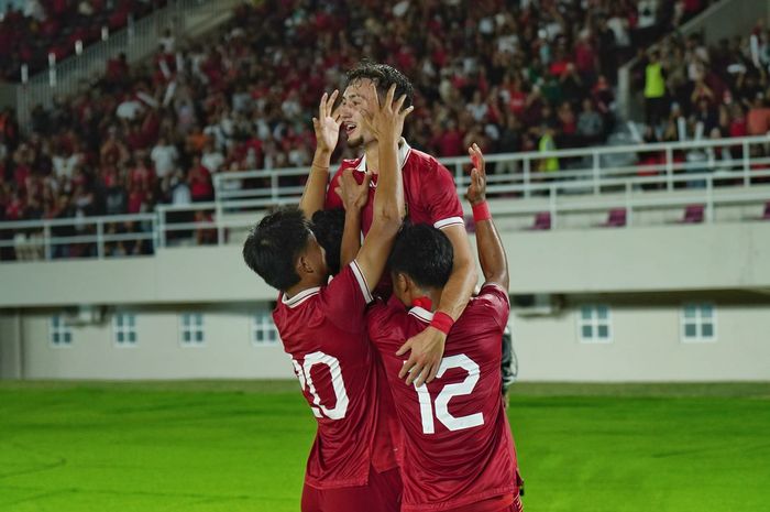 Selebrasi gol Ivar Jenner saag timnas U-23 Indonesia melawan Turkemenistan, di Stadion Manahan, Solo, Selasa (12/9/2023).