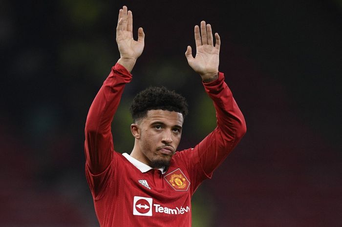 Jadon Sancho dikabarkan tengah diminati oleh eks pelatih Man United yang saat ini menukangi AS Roma, Jose Mourinho.