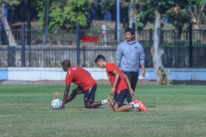 Buktikan tak anti pemain keturunan, Indra Sjafri membuka pintu lebar untuk anak muda yang memiliki darah keturunan Indonesia untuk membela timnas U-20 Indonesia.