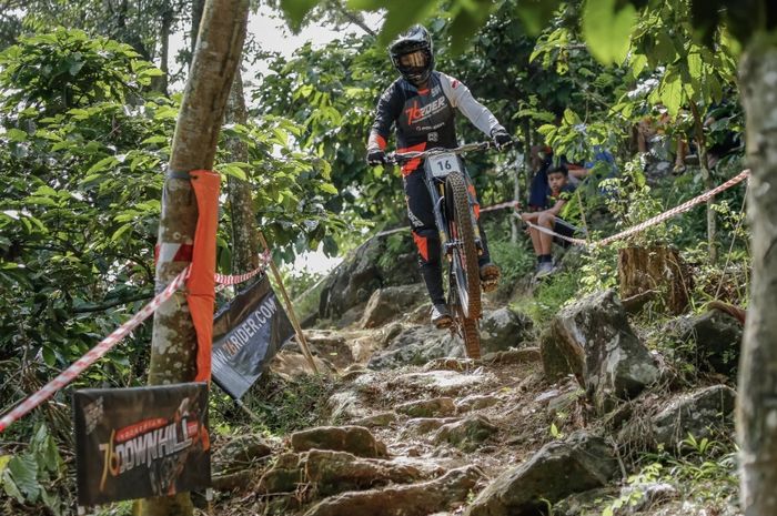 Kejuaraan balap sepeda downhill bergengsi yang diinisiasi oleh 76Rider bertajuk 76 Indonesian Downhill 2023 akan segera bergulir pada 30 September dan 1 Oktober 2023 mendatang.