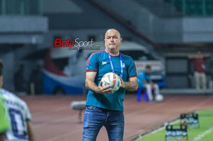 Bojan Hodak Pastikan Persib Bandung Tidak Banyak Perubahan Pemain di Putaran Kedua 20230923 220905jpg 20230923101006