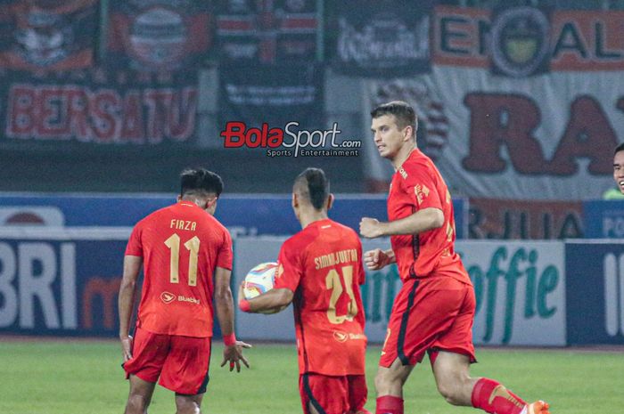 Ondrej Kudela (kanan) sedang melakukan selebrasi seusai mencetak gol dalam laga pekan ke-13 Liga 1 2023 antara Persija Jakarta versus Bali United di Stadion Patriot Candrabhaga, Bekasi, Jawa Barat, Minggu (24/9/2023).