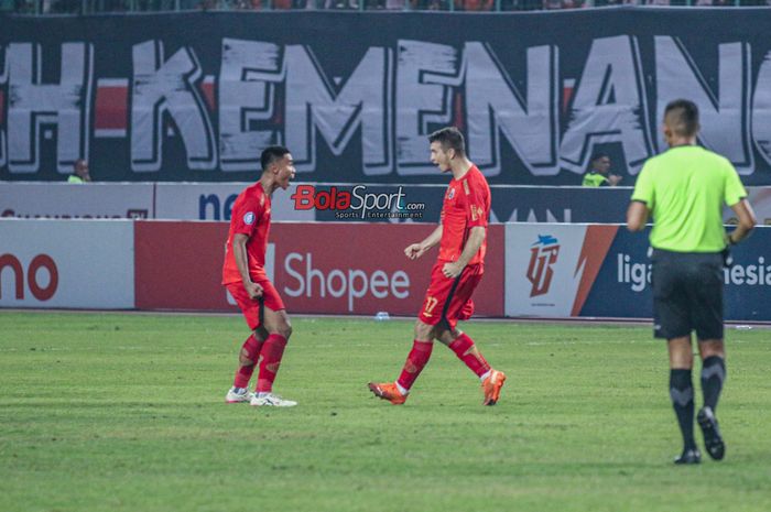 Ondrej Kudela (kanan) sedang melakukan selebrasi seusai mencetak gol dalam laga pekan ke-13 Liga 1 2023 antara Persija Jakarta versus Bali United di Stadion Patriot Candrabhaga, Bekasi, Jawa Barat, Minggu (24/9/2023).