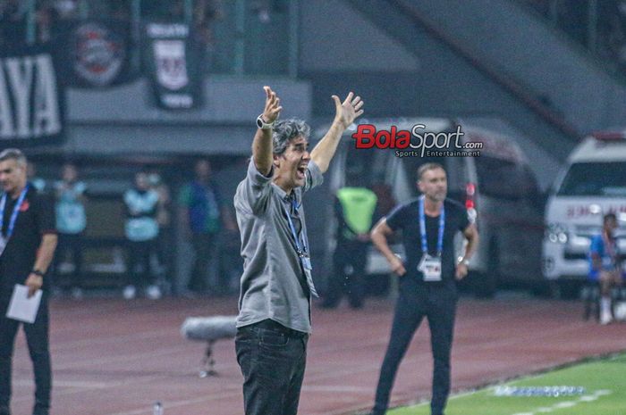 Bali United Vs Persib - Teco Janjikan Duel yang Menarik