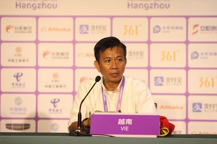 Pelatih Timnas U-24 Vietnam, Hoang Anh Tuan.