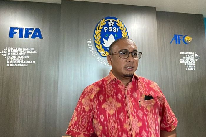Anmdre Rosiade, anggota DPR RI asal Sumatera Barat sekaligus Penasihat Tim Semen Padang FC.
