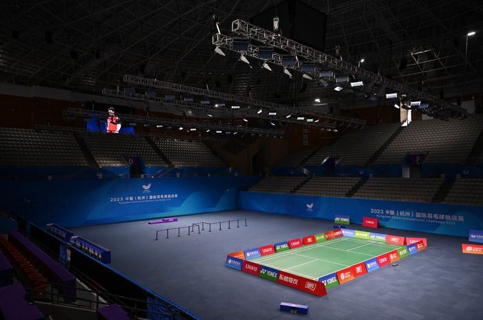 Penampakan Binjiang Gymnasium di Hangzhou, China, yang menjadi arena  kompetisi bulu tangkis saat Asian Games 2022. Foto diambil pada 29 Juni 2023.