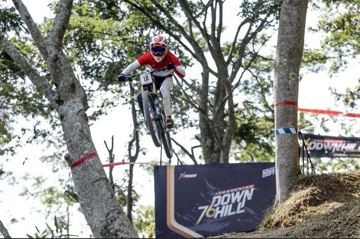 76 Indonesian Downhill 2023 yang diselenggarakan di Ternadi Bike Park, Kudus, Jawa Tengah pada 30 September (seeding run) dan 1 Oktober (final run) berlangsung sengit.