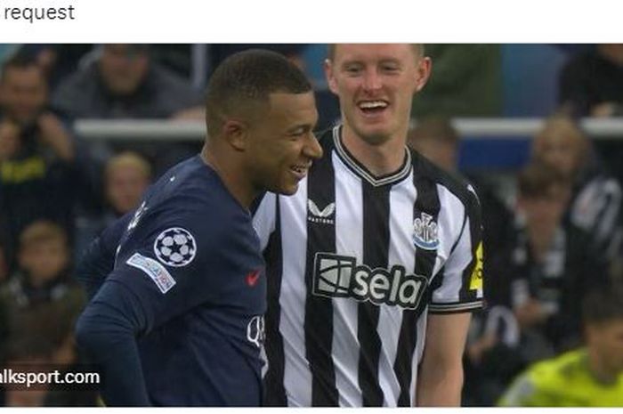 Pemain Newcastle United, Sean Longstaff, terlihat berbincang dan bercanda dengan bintang Paris Saint-Germain Kylian Mbappe.