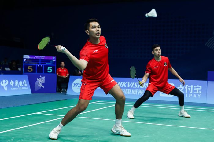 Aksi ganda putra Indonesia Fajar Alfian/Muhammad Rian Ardianto pada babak perempat final Asian Games 2022, Kamis (5/10/2023)