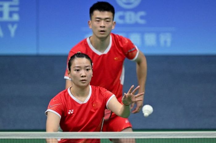 Pasangan ganda campuran China, Zheng Si Wei/Huang Ya Qiong berhasil lolos ke babak semifinal