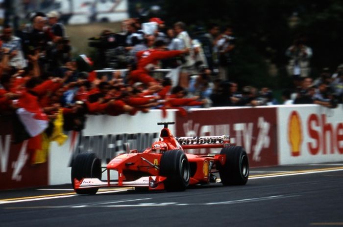 Michael Schumacher memenangi GP Jepang 2000 pada 8 Oktober 2000 dan untuk pertama kalinya menjadi juara dunia F1 bersama Ferrari.