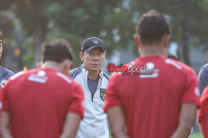 Tak Peduli Markas Irak Dibanjiri Suporter, Shin Tae-yong: Timnas Indonesia Siap Mental 20231009 171042jpg 20231009051136