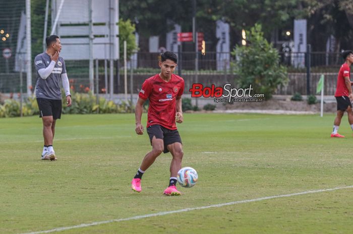 Pelatih timnas Indonesia Shin Tae-yong buka peluang untuk memainkan Marselino Ferdinan dan Rafael Struick di leg kedua melawan Brunei Darussalam di kandang lawan.