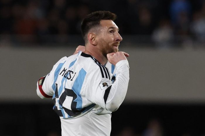 Lionel Messi dikabarkan sudah pasti menjadi starter dalam laga Peru vs Argentina. Ia siap mengejar rekor Cristiano Ronaldo selama 2023.