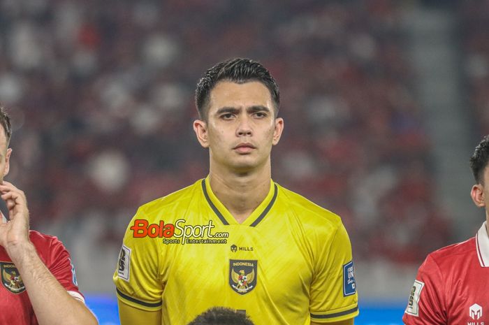 Kiper timnas Indonesia, Nadeo Argawinata, dipastikan resmi bergabung dengan skuad Garuda di Piala Asia 2023 untuk menggantikan Syahrul Trisna