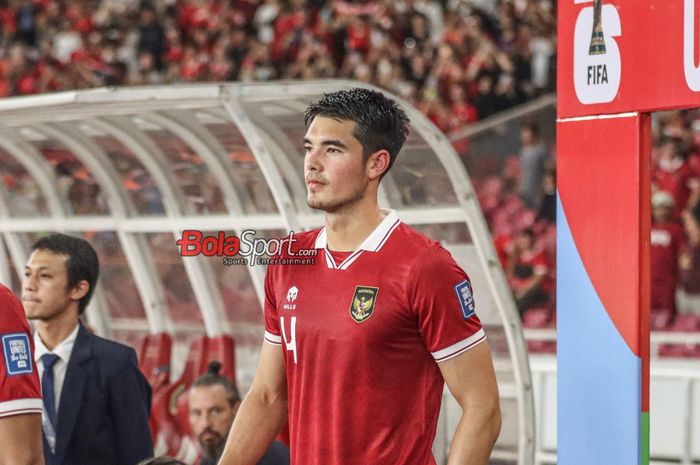 Bek timnas Indonesia, Elkan Baggott, dibuat tak bisa bersantai oleh Shin Tae-yong karena ia dipastikan mendapat saingan dari untuk posisinya.