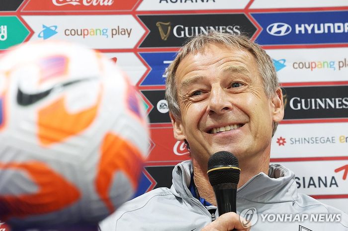Pelatih Korea Selatan, Juergen Klinsmann, bantah timnya menghindari Jepang di babak 16 besar Piala Asia 2023.