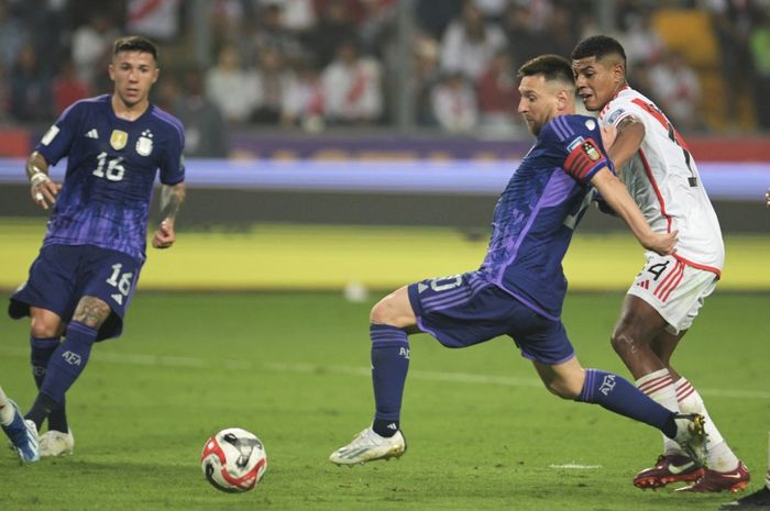 Aksi Lionel Messi langsung sakti setelah sembuh dari cedera dalam partai timnas Argentina di Kualifikasi Piala Dunia 2026 melawan timnas Peru (17/10/2023).