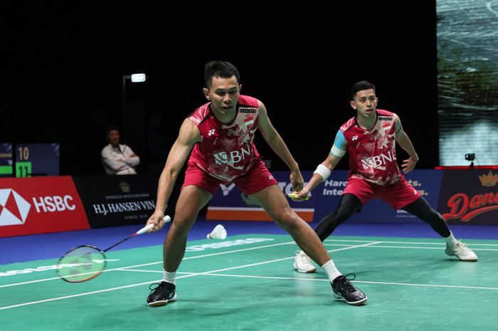 Aksi ganda putra Indonesia, Fajar Alfian/Muhammad Rian Ardianto pada babak kedua Denmark Open 2023