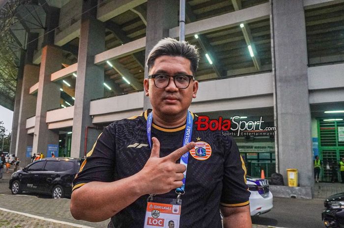 Ketua Umum The Jakmania, Diky Soemarno, saat ditemui di Stadion Patriot Candrabhaga, Bekasi, Jawa Barat, Minggu (22/10/2023).