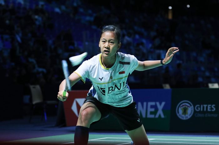 Tunggal putri Indonesia, Putri Kusuma Wardani, saat tampil pada babak pertama French Open 2023 di Glaz Arena, Rennes, Prancis, 25 Oktober 2023.