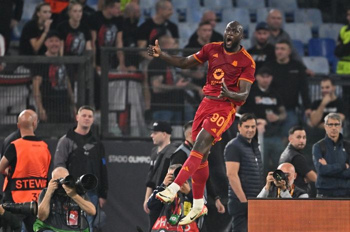 Romelu Lukaku tak berhenti cetak gol untuk AS Roma di Liga Europa saat hadapi Slavia Praha di Olimpico, Roma (26/10/2023).