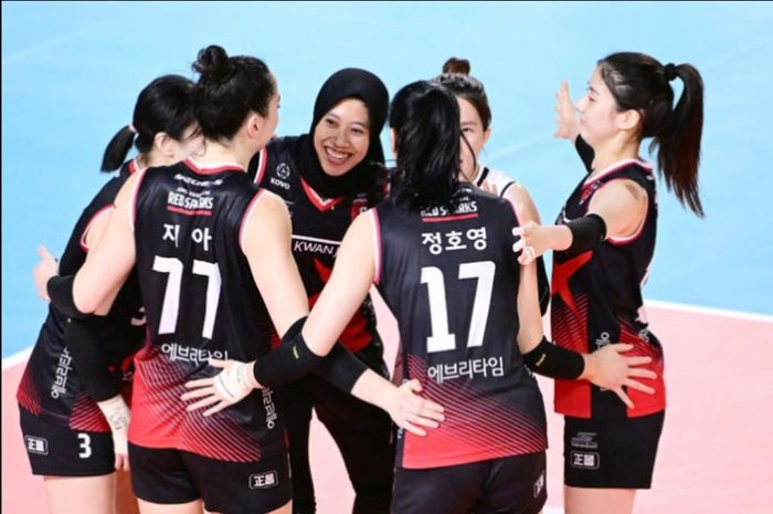 Megawati Hangestri bersama rekan satu tim Daejeon Jung Kwan Jang Red Sparks berhasil memenangi laga kontra pemuncak klasemen Liga Voli Korea 2023, Suwon Hyundai E&amp;C, Mingu (29/10/2023).