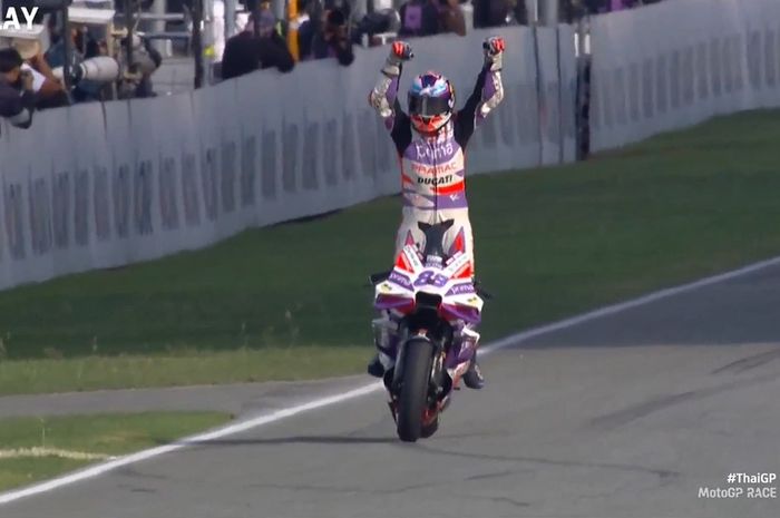 Hasil MotoGP Thailand 2023 – Jorge Martin Tak Ada Obat, Sajikan Tikung-Menikung Dramatis Kontra Francesco Bagnaia di 5 Lap Terakhir Hasil MotoGP Thailand 2023 – Jorge Martin Tak Ada Obat, Sajikan Tikung-Menikung Dramatis Kontra Francesco Bagnaia di 5 Lap Terakhir