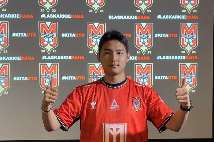 Bek asal Korea Selatan, Jeong Ho-min, resmi bergabung dengan Malut United FC untuk putaran kedua Liga 2 2023-2024.