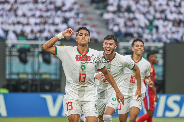 Pemain Maroko, Saifdine Chlaghmo, merayakan gol yang dicetaknya dalam laga melawan Panama di Grup A Piala Dunia U-17 2023, Jumat (10/11/2023) di Stadion Gelora Bung Tomo, Surabaya.