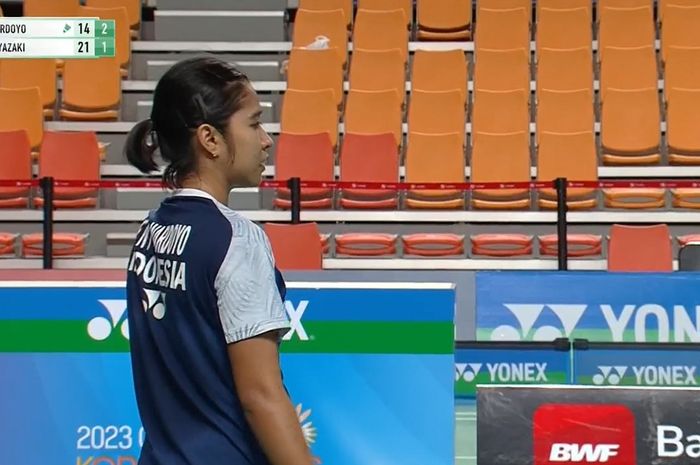 Tunggal putri Indonesia, Ester Nurumi Tri Wardoyo, saat tampil pada semifinal Korea Masters 2023 melawan Tomoka Miyazaki (Jepang) di Gwangju Women's University Stadium, Korea Selatan, Sabtu (11/11/2023).