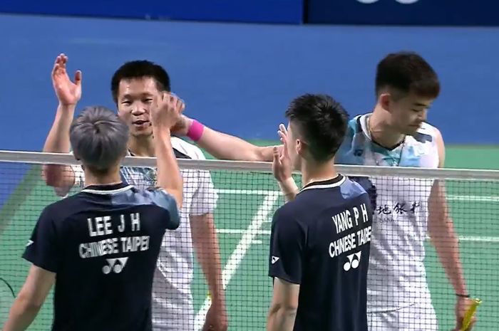 Lee Jhe-Huei/Yang Po-Hsuan memenangi derbi ganda putra Taiwan atas Lee Yang/Wang Chi-Lin pada final Korea Masters 2023, di Gwangju Women's University Stadium, Korea Selatan, Minggu (12/11/2023).