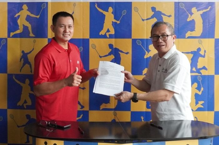 Royal Sports menjalin kerjasama dengan klub bulutangkis yang dicetuskan oleh legenda bulutangkis ganda putra Candra Wijaya,
