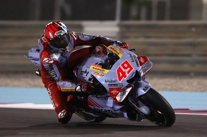 Pembalap Gresini Racing, Fabio Di Giannantonio, pada balapan MotoGP Qatar 2023 di Sirkuit Lusail, Minggu (19/11/2023).