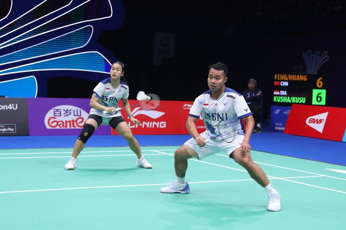 Pasangan ganda campuran Indonesia, Rehan Naufal Kusharjanto/Lisa Ayu Kusumawato menelan kekalahan pada babak 32 besar China Masters 2023 di Shenzhen Bay Gymnasium, Shenzhen, China, Rabu (22/11/2023)