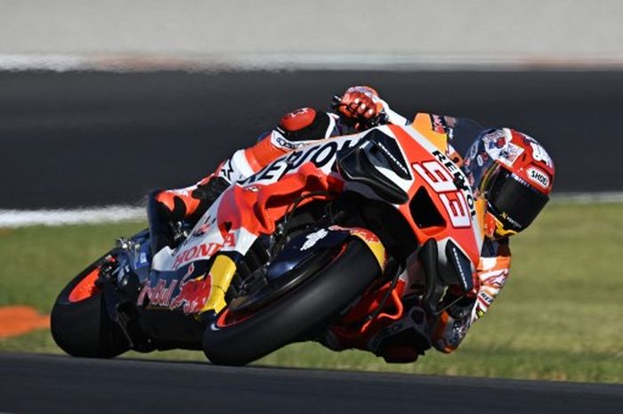 Pembalap MotoGP, Marc Marquez saat mengaspal di lintasan.